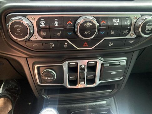 Used 2020 Jeep Wrangler Unlimited Sport S w/ Sun And Sound Package AWD/4WD image 20