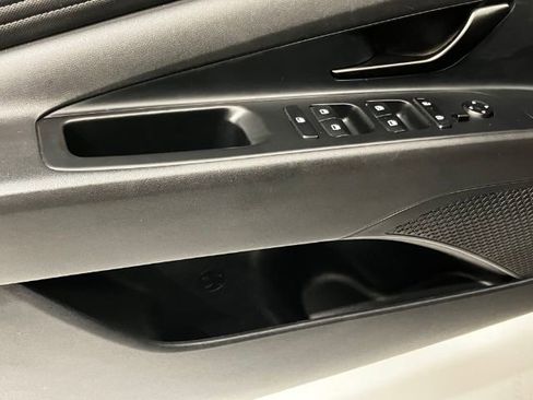 Used 2025 Hyundai Elantra Sport image 37