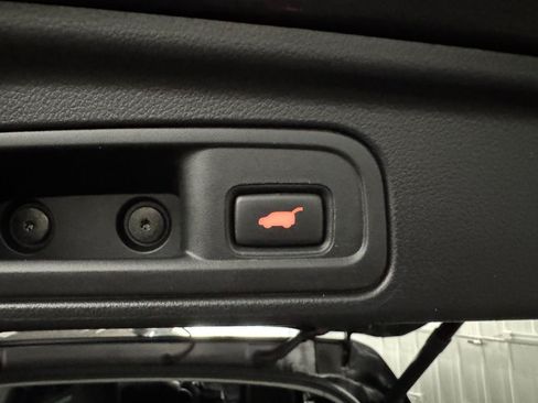 Used 2020 Honda Pilot Touring image 12