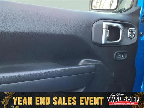 Used 2022 Jeep Gladiator Willys image 7