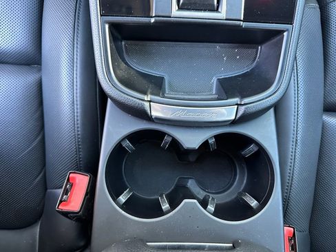 Used 2023 Porsche Macan image 24