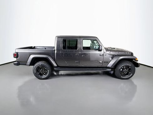 New 2025 Jeep Gladiator Sport image 8