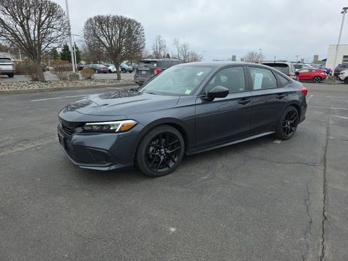 Used 2024 Honda Civic Sport image 3