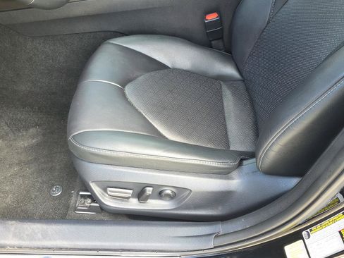 Used 2024 Toyota Camry XSE FWD image 13