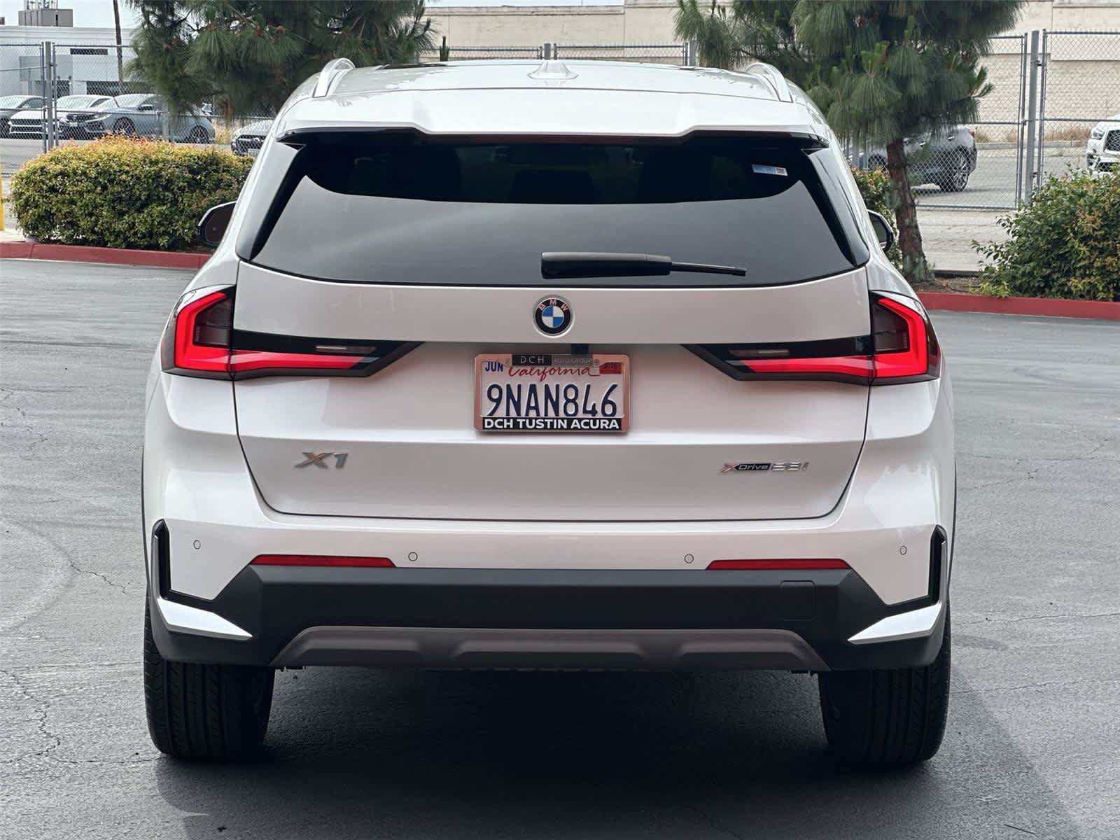 Used 2023 BMW X1 xDrive28i AWD/4WD image 6