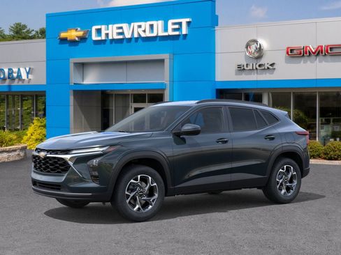 New 2026 Chevrolet Trax LT w/ Driver Confidence Package image 2