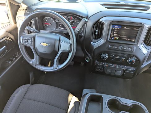 Used 2024 Chevrolet Silverado 2500 Custom w/ Custom Value Package image 16