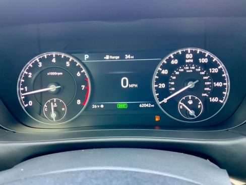 Used 2017 Genesis G90 3.3T Premium image 41