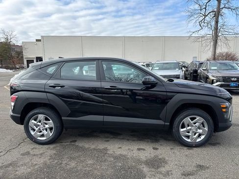 New 2026 Hyundai Kona SE image 8