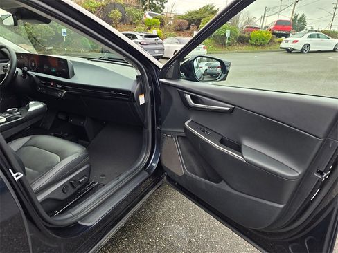 Used 2022 Kia EV6 Wind image 10