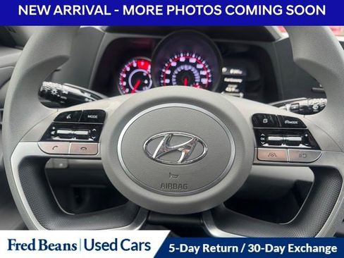 Used 2023 Hyundai Elantra SEL image 6