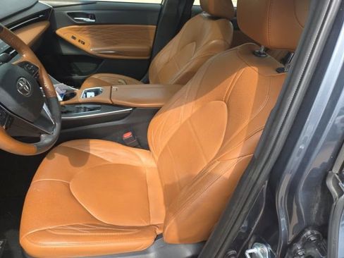 Used 2021 Toyota Avalon Limited FWD image 9
