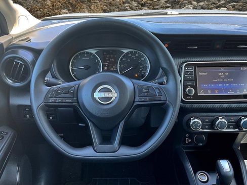 Used 2024 Nissan Kicks S image 5