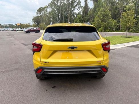 Used 2024 Chevrolet Trax RS FWD image 10