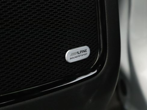 Used 2024 Jeep Compass Latitude w/ Sun and Sound Group image 8