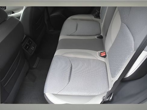 Used 2026 Subaru Forester Premium AWD/4WD image 12