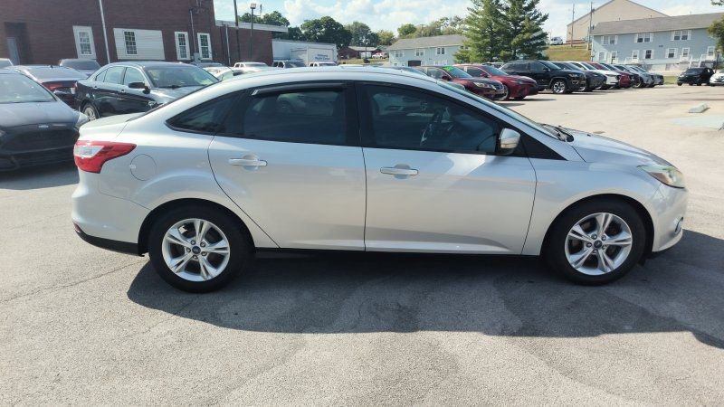 Used 2014 Ford Focus SE FWD image 6