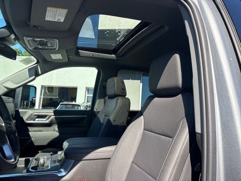 New 2026 GMC Sierra 2500 SLT w/ SLT Premium Package image 15