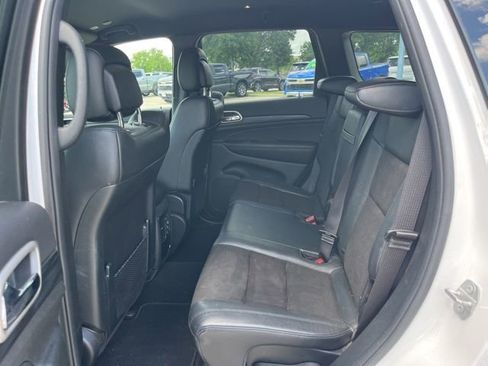 Used 2020 Jeep Grand Cherokee Laredo w/ Laredo X Package RWD image 28