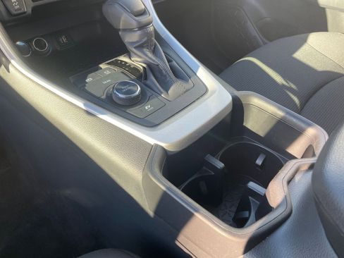 Used 2025 Toyota RAV4 LE image 40