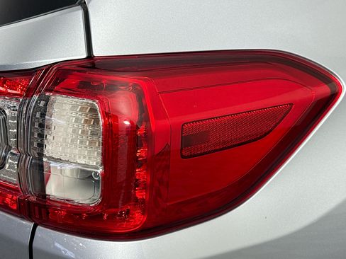Used 2024 Subaru Ascent Premium AWD/4WD image 31