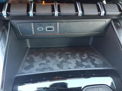 New 2026 GMC Canyon Elevation w/ Convenience Package image 13