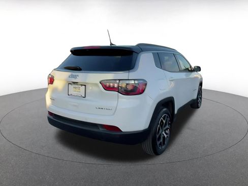 Used 2025 Jeep Compass Limited image 14