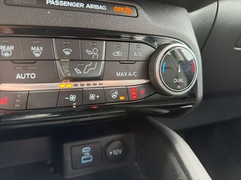 Used 2022 Ford Escape SEL w/ Technology Package image 31