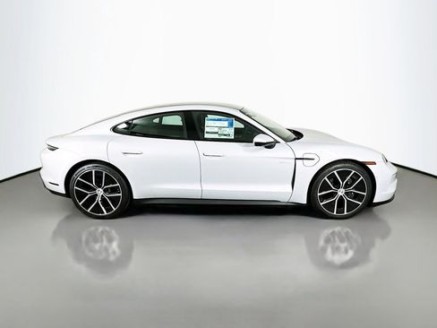 New 2025 Porsche Taycan image 8