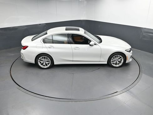 Used 2025 BMW 330i xDrive Sedan w/ Convenience Package image 38
