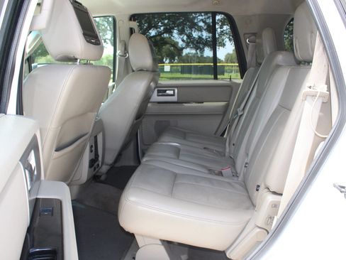 Used 2011 Ford Expedition Limited RWD image 19