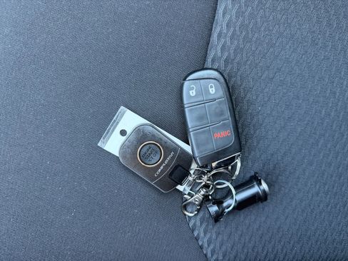 Used 2022 Jeep Compass Sport AWD/4WD image 10