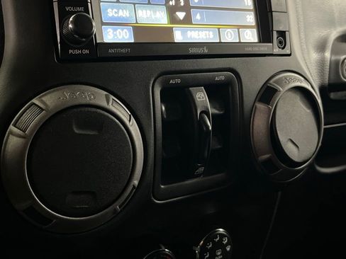 Used 2017 Jeep Wrangler Unlimited Sport w/ Quick Order Package 24S image 10