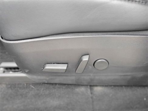 Used 2020 Tesla Model Y Long Range image 19