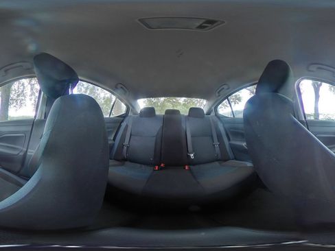 Used 2025 Nissan Versa SV FWD image 40