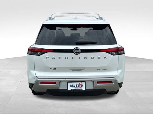 Used 2025 Nissan Pathfinder SL AWD/4WD image 8