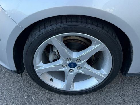Used 2013 Ford Focus Titanium w/ Titanium Handling Pkg FWD image 25