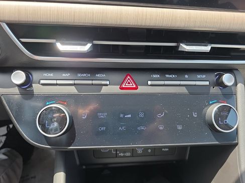 Used 2025 Hyundai Sonata SEL FWD image 15