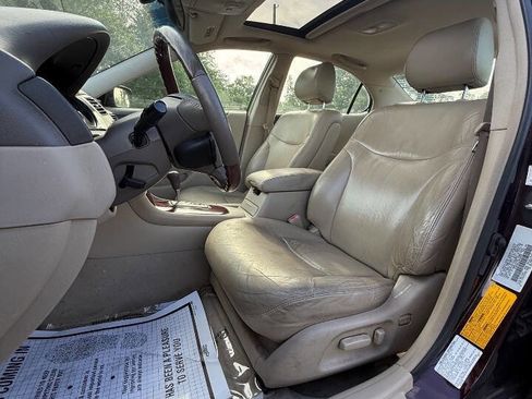 Used 2002 Lexus ES 330 FWD image 9