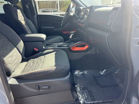 Used 2026 Nissan Frontier PRO-4X w/ Pro-4x Convenience Package AWD/4WD image 15