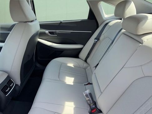 New 2026 Hyundai Sonata Limited image 9