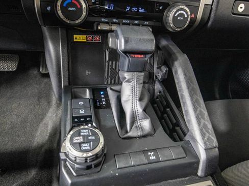 Used 2025 Toyota 4Runner TRD Off-Road AWD/4WD image 25