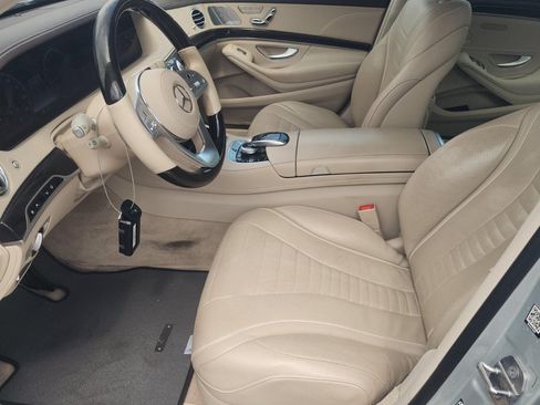 Used 2020 Mercedes-Benz S 560 Sedan w/ AMG Line Exterior image 4