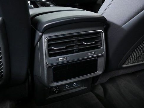 Used 2025 Audi Q7 2.0T Premium Plus w/ Premium Plus Package image 22