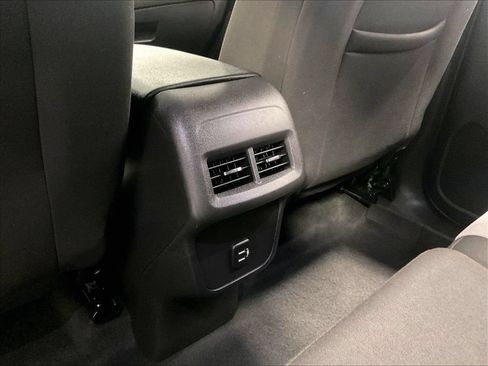 Used 2024 Chevrolet Equinox LT AWD/4WD image 28