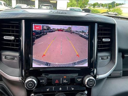 Used 2025 RAM 1500 Big Horn AWD/4WD image 18