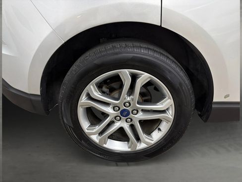 Used 2017 Ford Edge Titanium FWD image 46