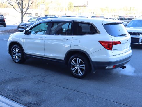 Used 2017 Honda Pilot EX-L image 8