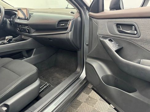Used 2023 Nissan Rogue S FWD image 28