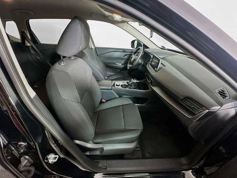 Certified 2025 Nissan Rogue S image 27